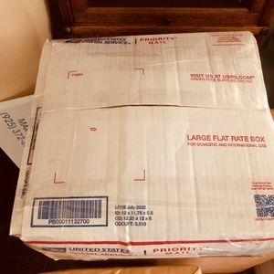 Mystery box 3 exclusive for Taylor Biallas